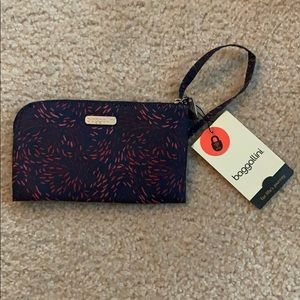 Baggallini Wristlet